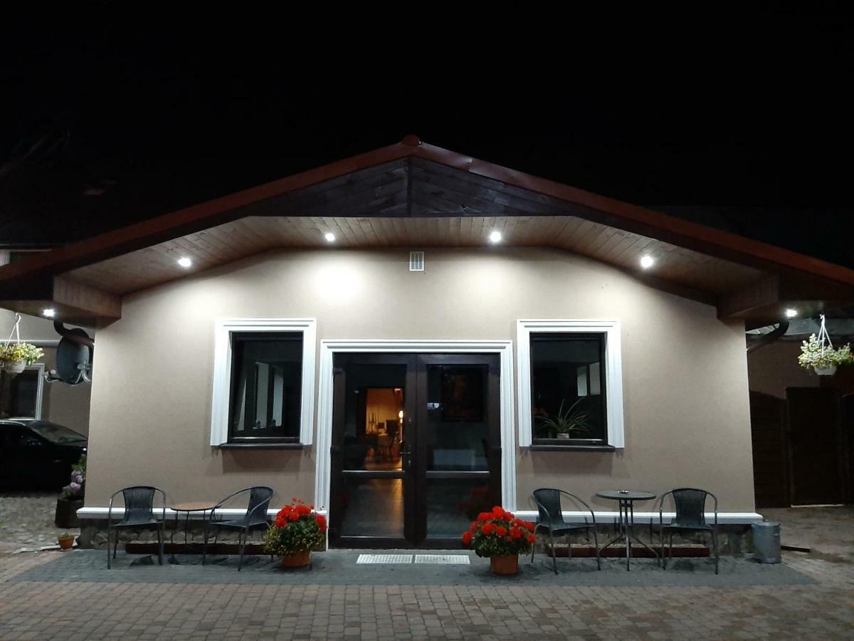 Zajazd Zamkowy - Schlossgasthof Кронг Екстериор снимка