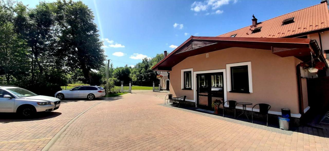 Zajazd Zamkowy - Schlossgasthof Кронг Екстериор снимка