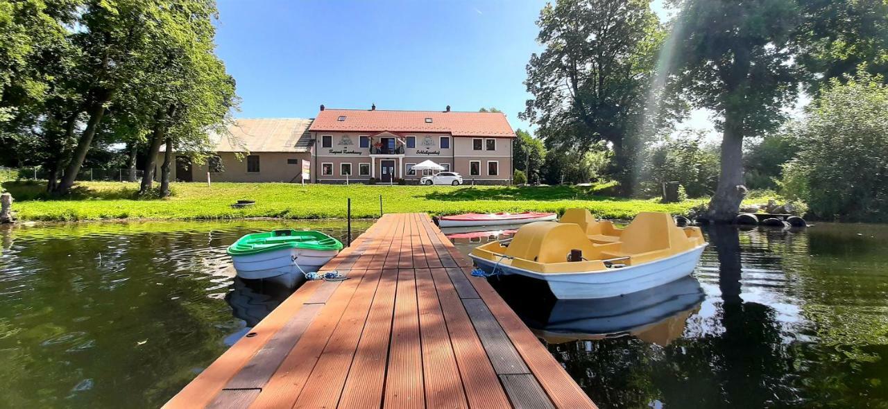Zajazd Zamkowy - Schlossgasthof Кронг Екстериор снимка